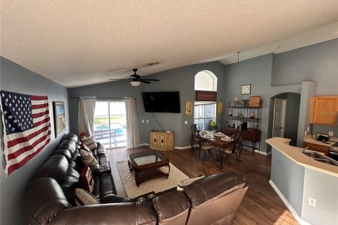 House in Haines City, Florida 4 bedrooms, 143.63 sq.m. № 1525316 - photo 16