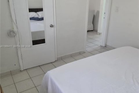 Снять в аренду квартиру в Хайалиа, Флорида 2 спальни, 425.49м2, № 2012032 - фото 7