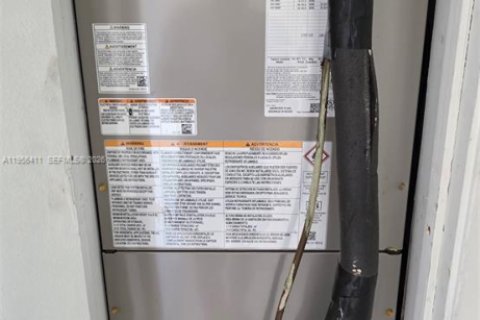 Снять в аренду квартиру в Хайалиа, Флорида 2 спальни, 425.49м2, № 2012032 - фото 13