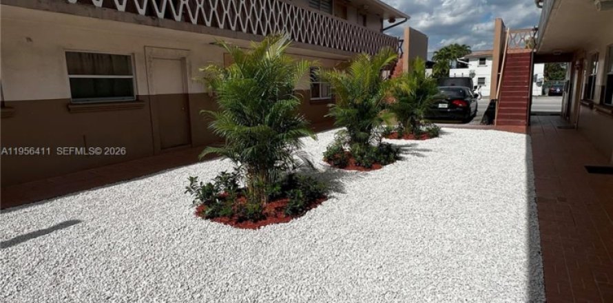 Квартира в Хайалиа, Флорида 2 спальни, 425.49м2 № 2012032