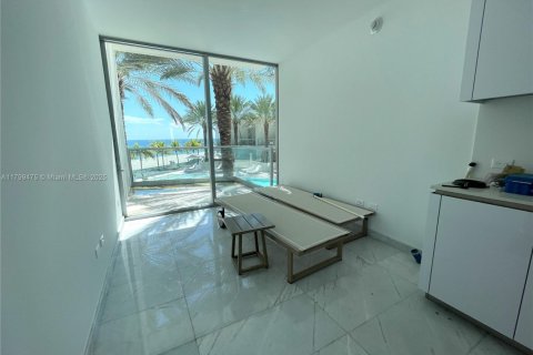 Купить кондоминиум в Санни-Айлс-Бич, Флорида 21.37м2, № 1959434 - фото 3