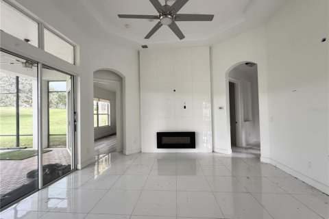 Villa ou maison à vendre à Lady Lake, Floride: 3 chambres, 213.95 m2 № 2410403 - photo 9