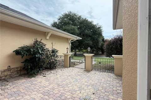 Villa ou maison à vendre à Lady Lake, Floride: 3 chambres, 213.95 m2 № 2410403 - photo 6