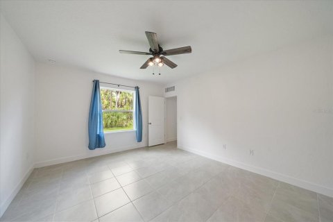 Villa ou maison à vendre à North Port, Floride: 4 chambres, 171.87 m2 № 1910833 - photo 27