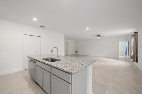Villa ou maison à vendre à North Port, Floride: 4 chambres, 171.87 m2 № 1910833 - photo 18