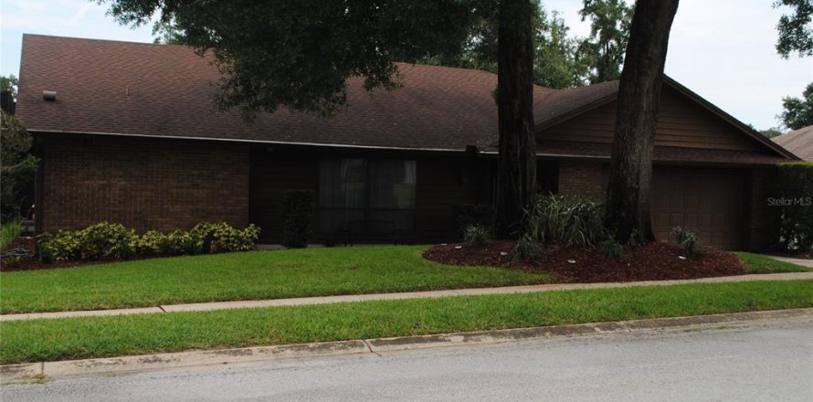 House in Longwood, Florida 4 bedrooms, 201.97 sq.m. № 1372231