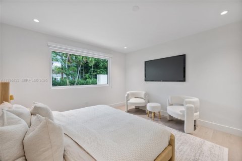 Casa en venta en Miami, Florida, 4 dormitorios, 191.38 m2 № 1984408 - foto 21