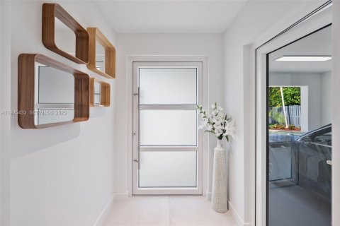 Casa en venta en Miami, Florida, 4 dormitorios, 191.38 m2 № 1984408 - foto 10