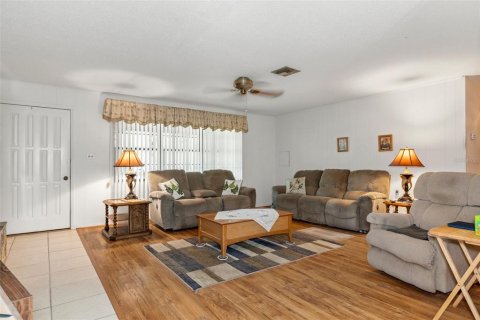 House in Crystal River, Florida 2 bedrooms, 122.91 sq.m. № 1654790 - photo 4