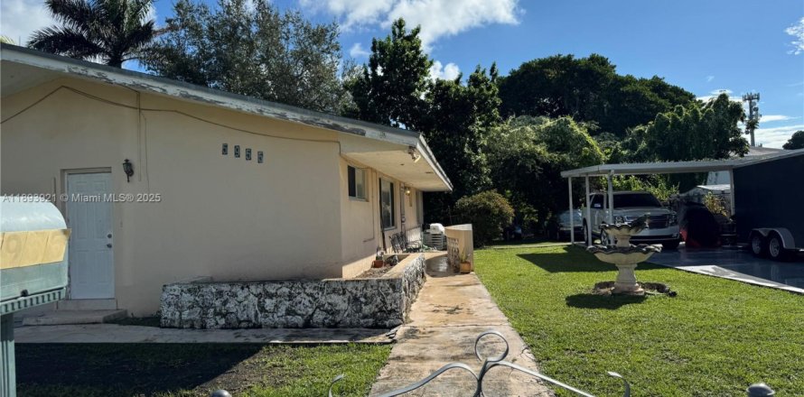 Casa en Miami, Florida 3 dormitorios, 134.71 m2 № 1952282