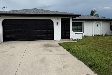 Villa ou maison à Cape Coral, Floride 3 chambres, 114.36 m2 № 2398272