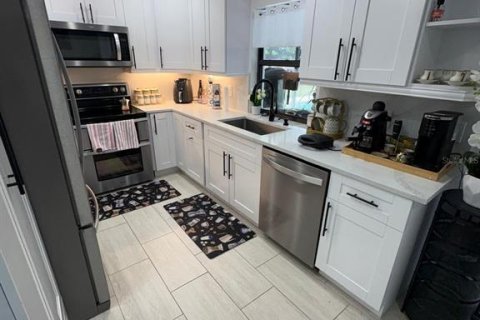 Villa ou maison à vendre à Cape Coral, Floride: 3 chambres, 114.36 m2 № 2398272 - photo 7