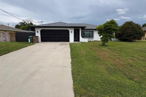 Villa ou maison à vendre à Cape Coral, Floride: 3 chambres, 114.36 m2 № 2398272 - photo 20
