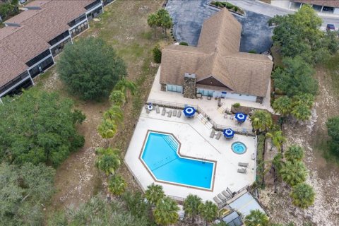 Condo in Weeki Wachee, Florida, 2 bedrooms  № 2195653 - photo 5