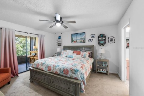 Condo in Weeki Wachee, Florida, 2 bedrooms  № 2195653 - photo 20