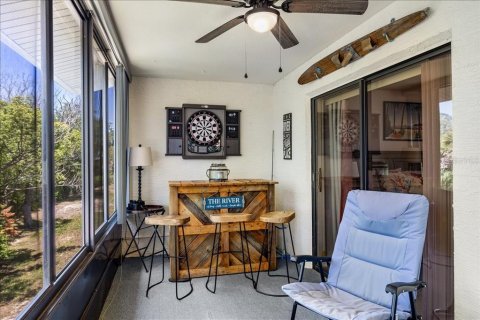 Condo in Weeki Wachee, Florida, 2 bedrooms  № 2195653 - photo 19