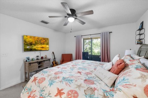 Condo in Weeki Wachee, Florida, 2 bedrooms  № 2195653 - photo 21