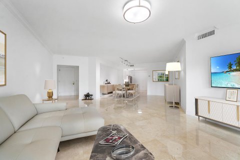 Condo in Boca Raton, Florida, 1 bedroom  № 1035862 - photo 1