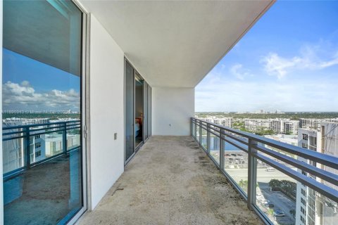 Condo in Hollywood, Florida, 3 bedrooms  № 1944498 - photo 22