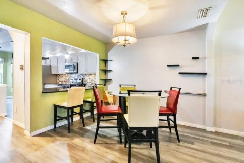 Townhouse in Orlando, Florida 3 bedrooms, 128.76 sq.m. № 2221658 - photo 16