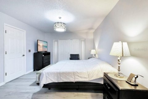 Townhouse in Orlando, Florida 3 bedrooms, 128.76 sq.m. № 2221658 - photo 23