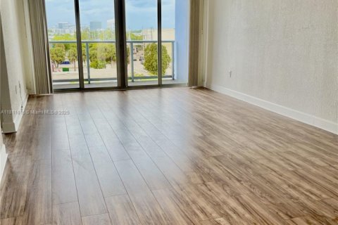 Condominio en alquiler en Miami Beach, Florida, 1 dormitorio, 83.43 m2 № 1937660 - foto 5