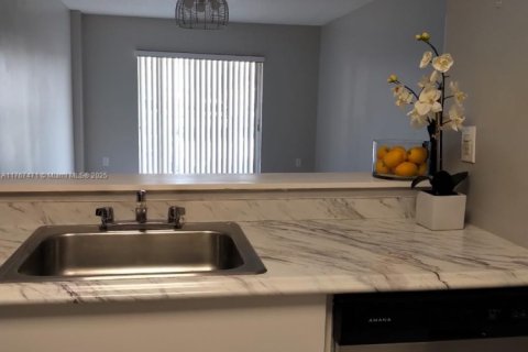 Copropriété à vendre à North Miami Beach, Floride: 1 chambre, 61.13 m2 № 2014744 - photo 6