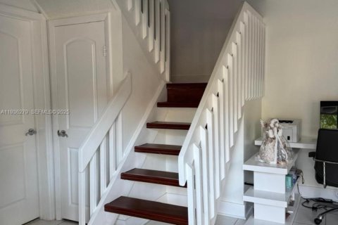 Touwnhouse à vendre à Coconut Creek, Floride: 2 chambres, 105.91 m2 № 1994310 - photo 11