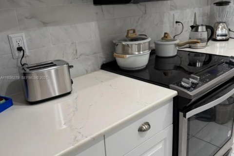 Touwnhouse à vendre à Coconut Creek, Floride: 2 chambres, 105.91 m2 № 1994310 - photo 10