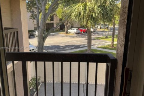 Touwnhouse à vendre à Coconut Creek, Floride: 2 chambres, 105.91 m2 № 1994310 - photo 22