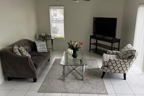 Touwnhouse à vendre à Coconut Creek, Floride: 2 chambres, 105.91 m2 № 1994310 - photo 4