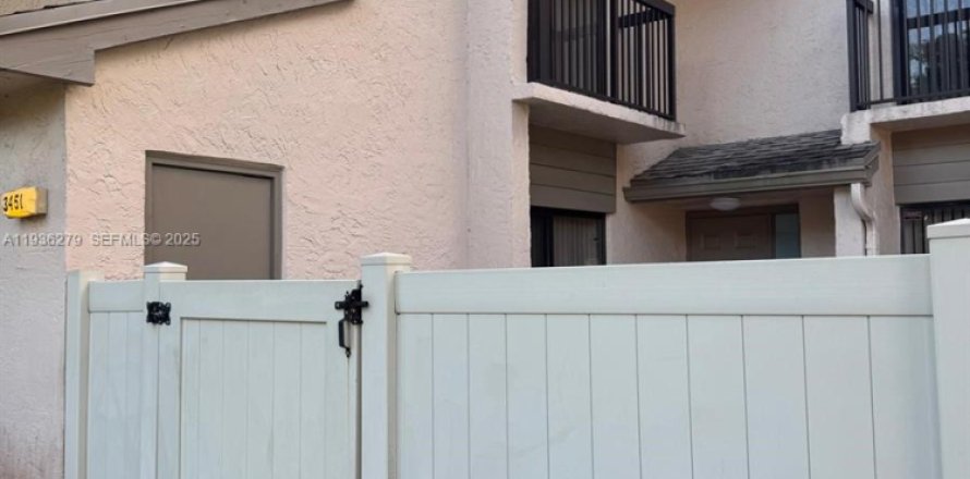 Touwnhouse à Coconut Creek, Floride 2 chambres, 105.91 m2 № 1994310