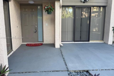 Touwnhouse à vendre à Coconut Creek, Floride: 2 chambres, 105.91 m2 № 1994310 - photo 2
