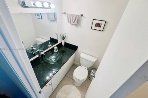 Copropriété à vendre à Sunny Isles Beach, Floride: 1 chambre, 70.79 m2 № 1599594 - photo 15