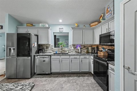 House in Dunnellon, Florida 4 bedrooms, 206.61 sq.m. № 2210151 - photo 10