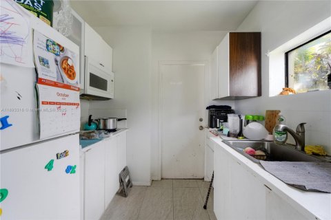 Купить коммерческую недвижимость в Майами-Бич, Флорида 278.71м2, № 1945674 - фото 4