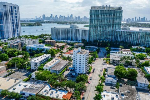 Condominio en venta en Miami Beach, Florida, 2 dormitorios, 81.57 m2 № 2034642 - foto 28