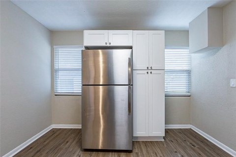 House in Clearwater, Florida 2 bedrooms, 76.18 sq.m. № 1670854 - photo 6