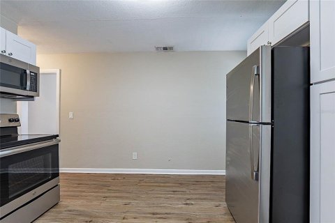 House in Clearwater, Florida 2 bedrooms, 76.18 sq.m. № 1670854 - photo 5