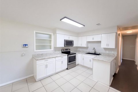Villa ou maison à vendre à Lakeland, Floride: 3 chambres, 141.68 m2 № 2418708 - photo 2