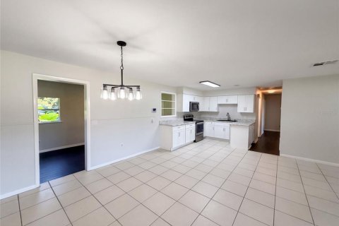 Villa ou maison à vendre à Lakeland, Floride: 3 chambres, 141.68 m2 № 2418708 - photo 6