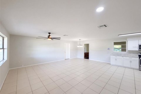 Villa ou maison à vendre à Lakeland, Floride: 3 chambres, 141.68 m2 № 2418708 - photo 3