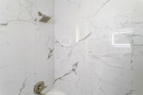 Villa ou maison à vendre à Clearwater, Floride: 2 chambres, 85.66 m2 № 1551008 - photo 19