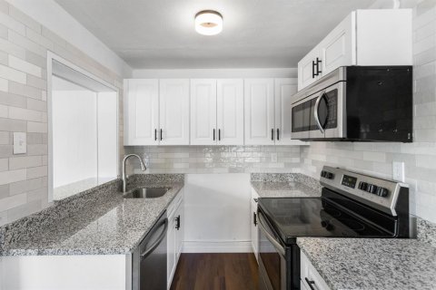Villa ou maison à vendre à Clearwater, Floride: 2 chambres, 85.66 m2 № 1551008 - photo 9