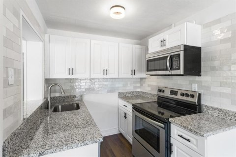 Villa ou maison à vendre à Clearwater, Floride: 2 chambres, 85.66 m2 № 1551008 - photo 8