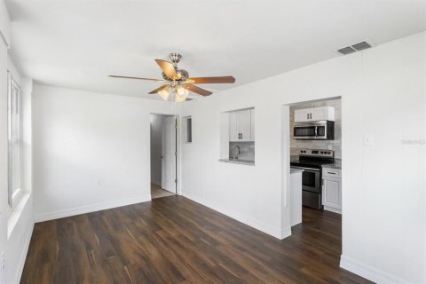 Villa ou maison à vendre à Clearwater, Floride: 2 chambres, 85.66 m2 № 1551008 - photo 6