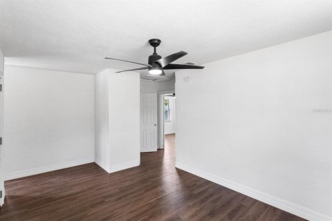 Villa ou maison à vendre à Clearwater, Floride: 2 chambres, 85.66 m2 № 1551008 - photo 12