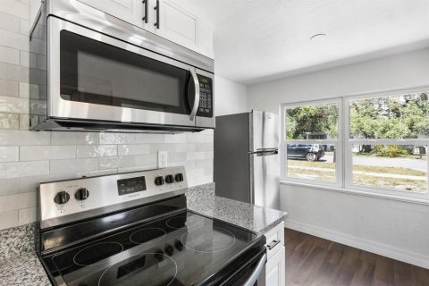 Villa ou maison à vendre à Clearwater, Floride: 2 chambres, 85.66 m2 № 1551008 - photo 10
