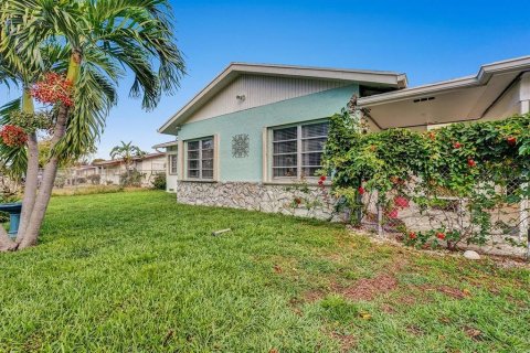 Propiedad comercial en Delray Beach, Florida 249.07 m2 № 2147947