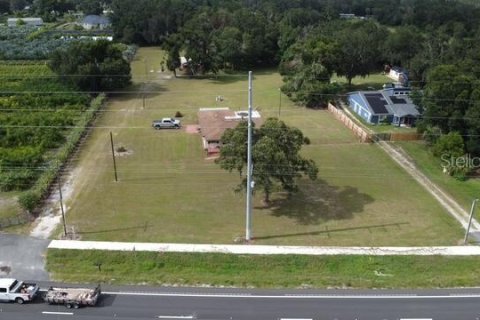 House in Plant City, Florida 7 bedrooms, 230.4 sq.m. № 2112136 - photo 4